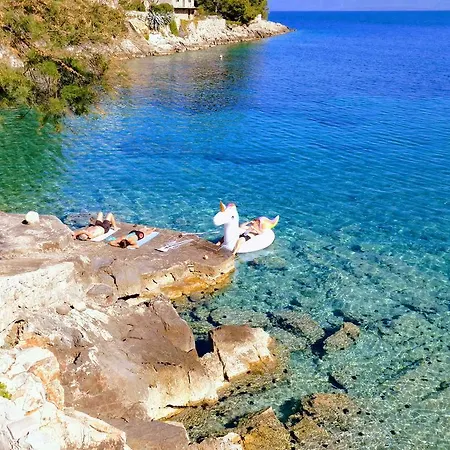 Lost Villa, Hvar Holiday home Gdinj